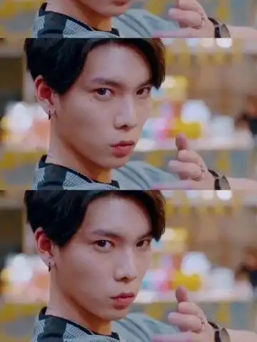 哦,我这该死的嘴角又忍不住和太阳肩并肩了#永远的第一名#林子闳#杨宇