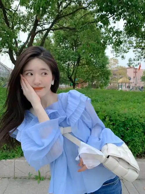 赵露思～ cr:欤欤的甜崽思