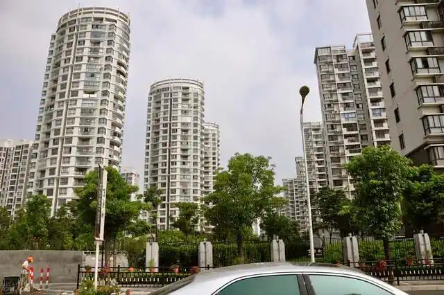 "楼王"是小区最中心的位置?别傻了!满足这4点的才是!