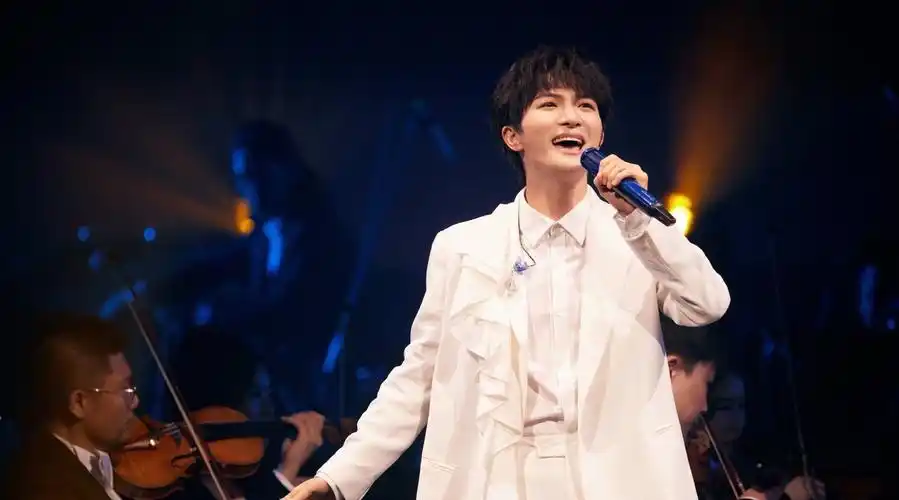 29hz巡回演唱会#  7715每日·早安7715  【周深 | 2021.05.