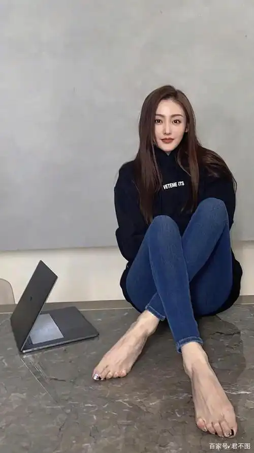 张天爱颜值身材绝了