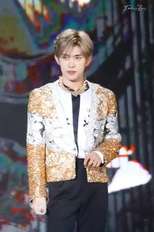 0806 十周年演唱会@tfboys-易烊千玺