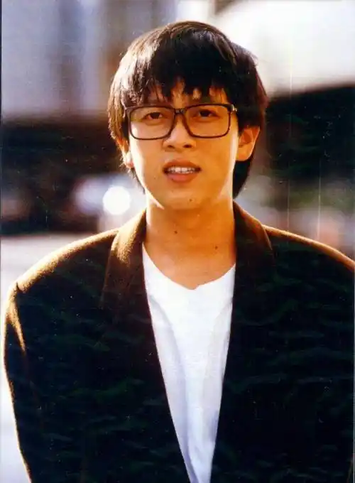 31岁车祸身亡的张雨生,你以为是醉驾,飙车,事情其实没那么简单_翁孝良