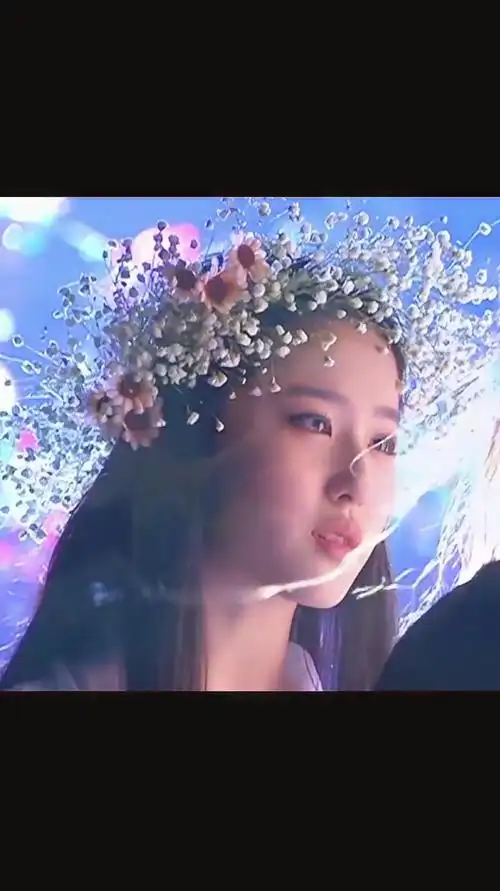 仙气飘飘:刘亦菲,花环的造型太美啦!