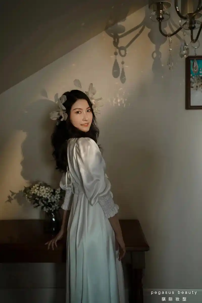 被仙女新娘美丽暴击的一天05.怎么这么美95五套不同风格的 - 抖音