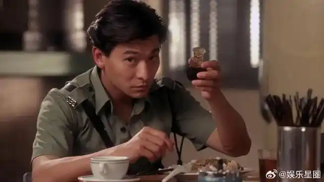 刘德华白西装好帅#华仔来喽来喽,电影即将上映值得期待!