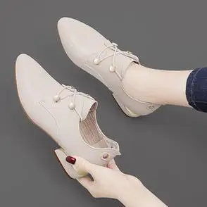 小皮鞋 英伦风白色春夏款 2023新款 鞋 平底妈妈百搭