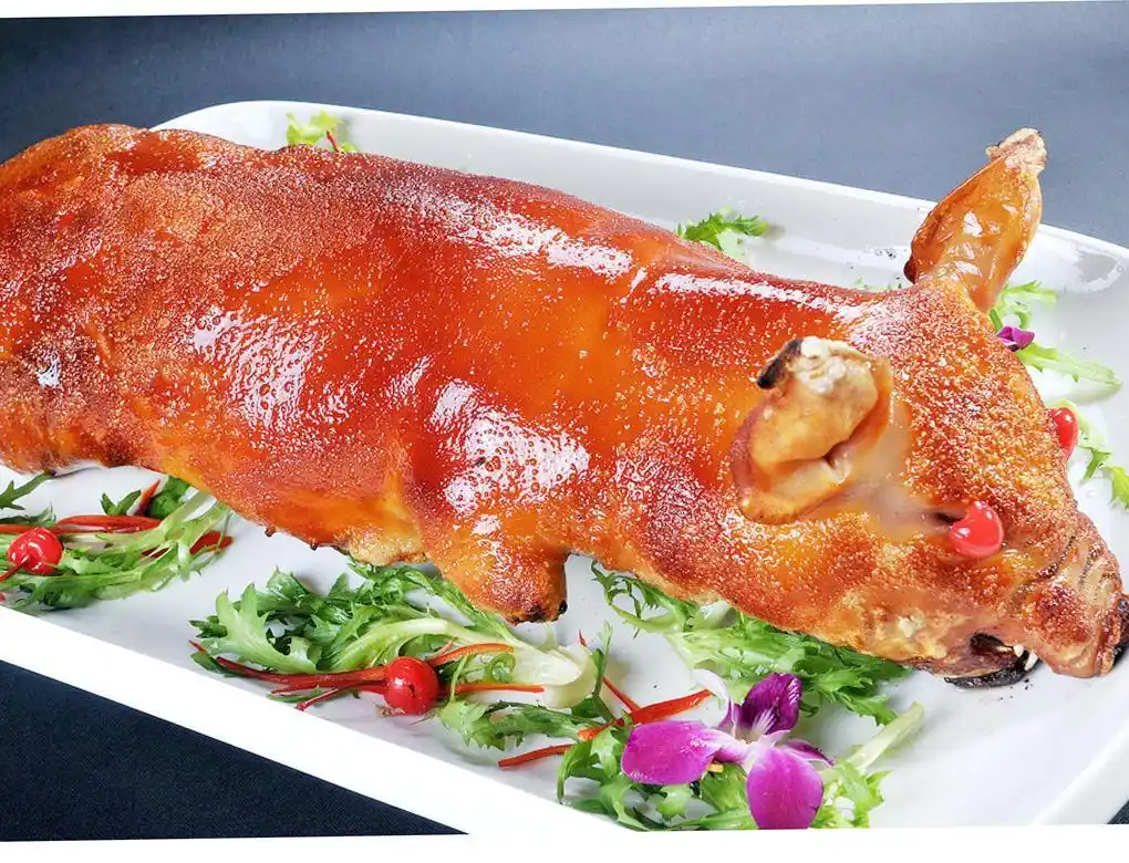 爱人会做再不担心吃不到正宗的脆皮烤乳猪啦