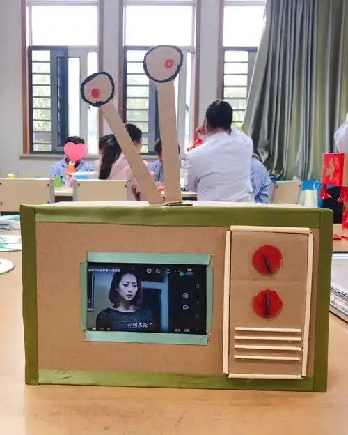 镇江市精神卫生中心举行"劳动最光荣"患者手工创作比赛