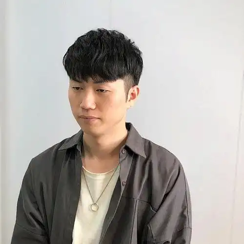 90后最喜欢的男士发型三面推光