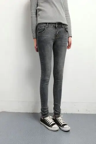 做旧水洗蓝灰色牛仔裤