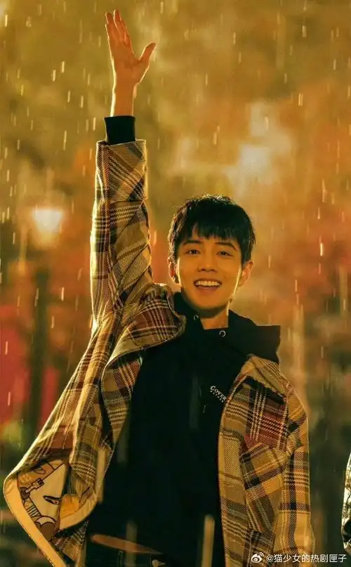 肖战盛阳挥手剧照##骄阳伴我