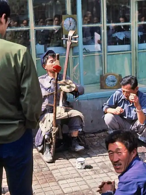 老照片中的历史记忆:80年代的"龙城"——山西太原