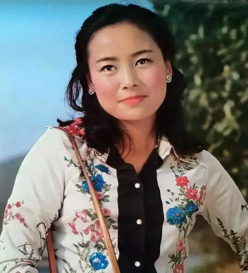 回顾演员张瑜我这辈子蛮可怜的66岁没有婚姻也无子女