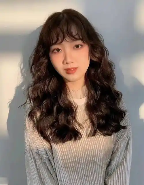 有钱没钱,烫头过年,2024年新流行这5款烫发发型,显年轻气质_女人_风格