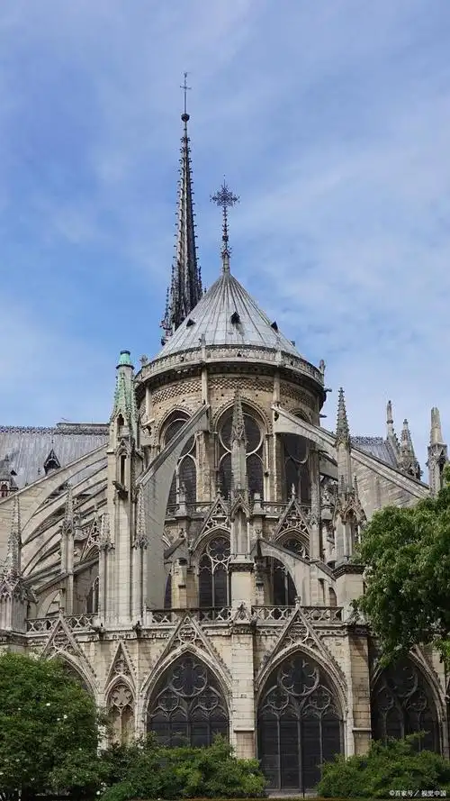 法国为重建巴黎圣母院,竟然用到了这么多材料法国是世界上著名的旅游