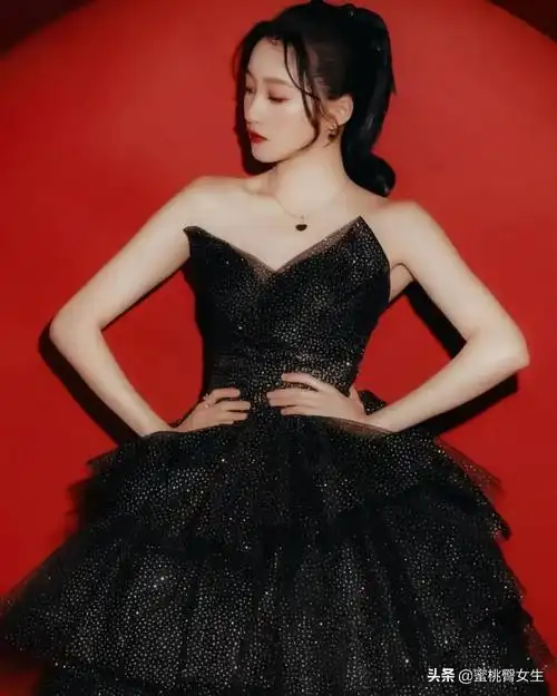 魅力黑天鹅:关晓彤