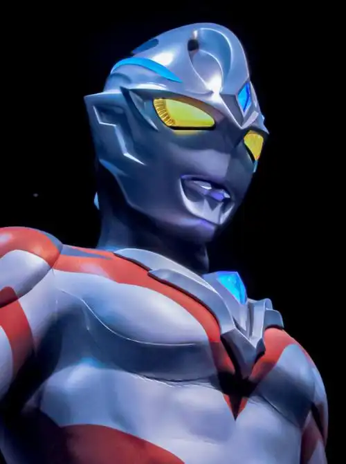 亚刻奥特曼线下活动皮套变动角度提高颜值背鳍的设计很带感