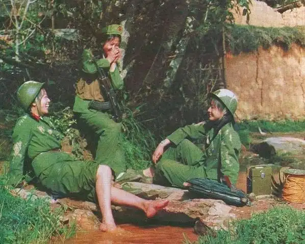 解放军女话务兵
