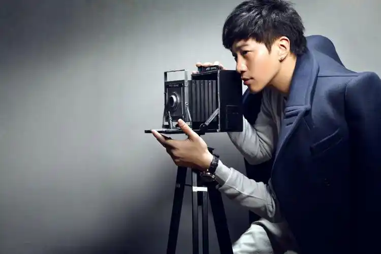 何润东ours汽车时代帅气写真图片47