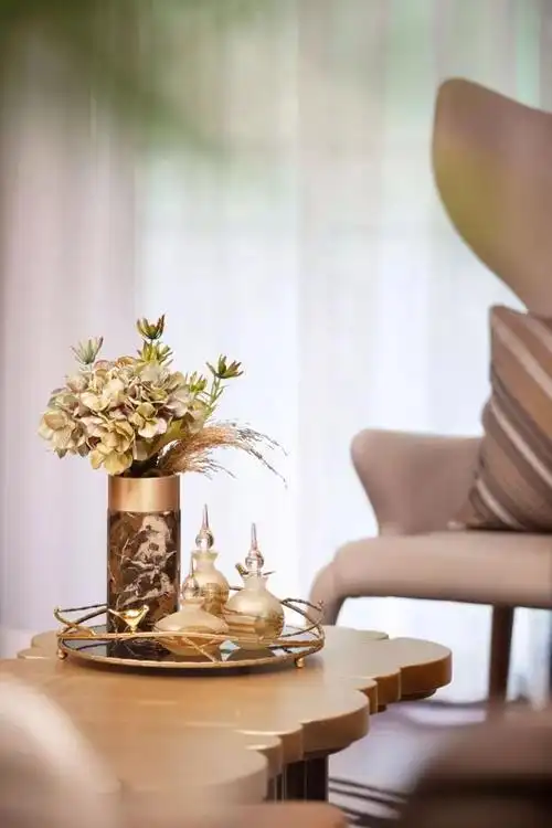 99㎡现代轻奢,时尚复古调,华丽的性感