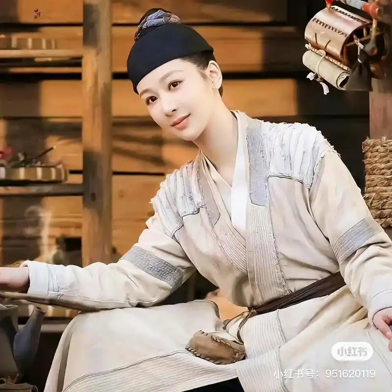 长相思|水彩古风萌萌头像.画了一张长相思剧照,很喜欢杨紫饰演 - 抖音