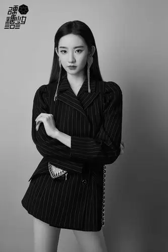 硬糖少女酷飒黑白大片超a女孩这造型真的绝了