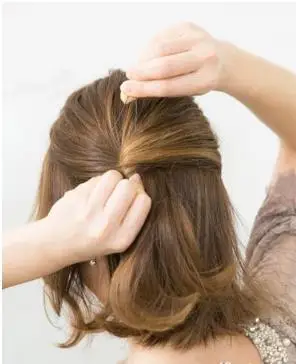 短卷发怎么扎好看:2款简单精致短卷发扎法倍抢眼