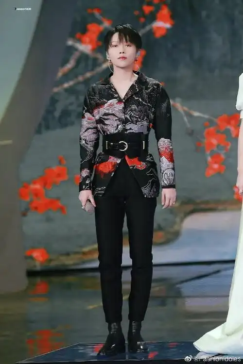 刘雨昕国风造型