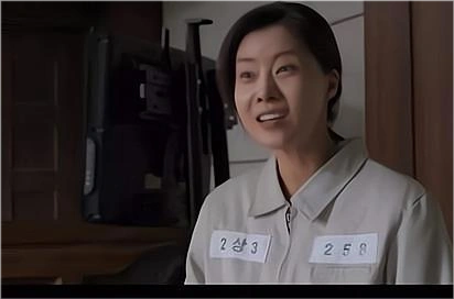 青海"恶母虐女案"纪实:虐死5岁女儿被判7年,出狱后又挖坟泄恨