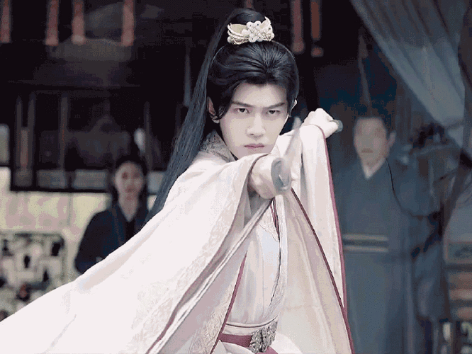 任嘉伦超话  从热血乒乓小将,到爱岗敬业机场地勤,从积极选秀唱跳歌手