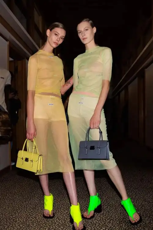 法国巴黎时装透露服装展(巴黎时装周的9天,好像过了半个多世纪)