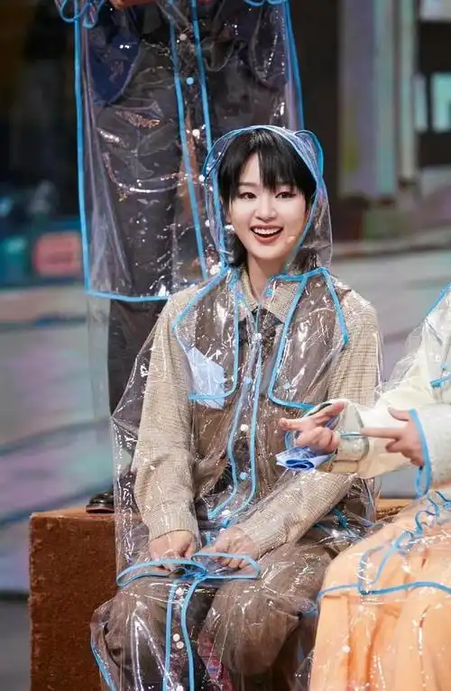 回顾周笔畅长相漂亮唱歌也好为人低调不张扬38岁依旧未婚