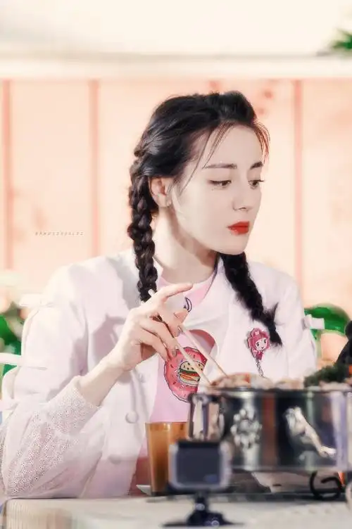 迪丽热巴 奔跑吧图集    #迪丽热巴