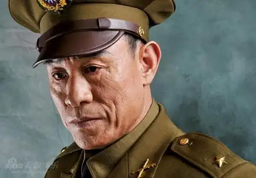 资料图片军礼定妆照杜志国饰曾信雄