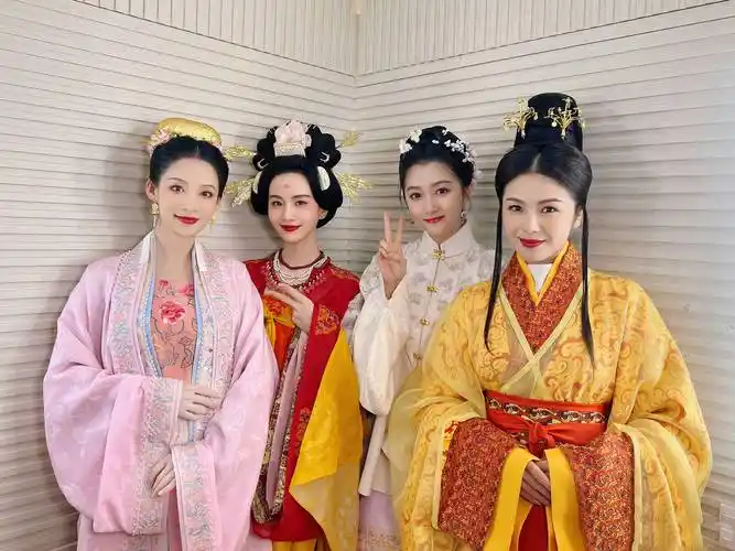 2024龙年春晚总看点,四美同台,繁花重聚,刘谦炸场,西安成亮点