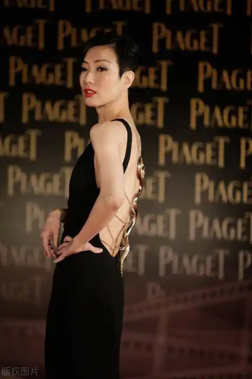 郑秀文这身材,这才是尤物啊!