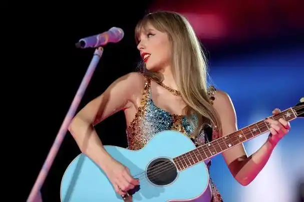 "august" 是美国歌手泰勒·斯威夫特(taylor swift)的一首