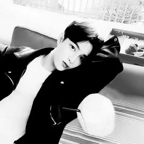 霸气黑白男生头像高清大图个性又帅气的暖男