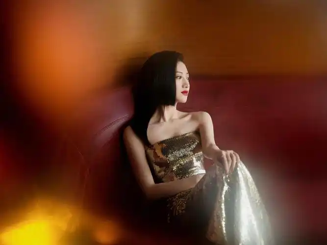 景甜又美了穿亮片鱼尾裙这身材女明星里罕见