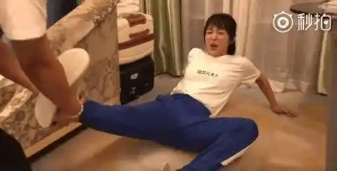 往事重演?杨紫用劈叉梗拒绝上称,最终还是败给节目组后期!