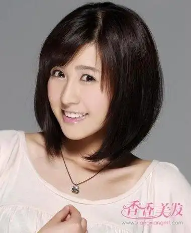 短一点的头发梳什么发型图片 额头短的女明星的发型