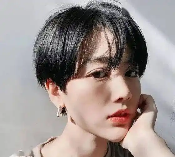 清爽有型的超短发发型推荐时尚干练又显气质