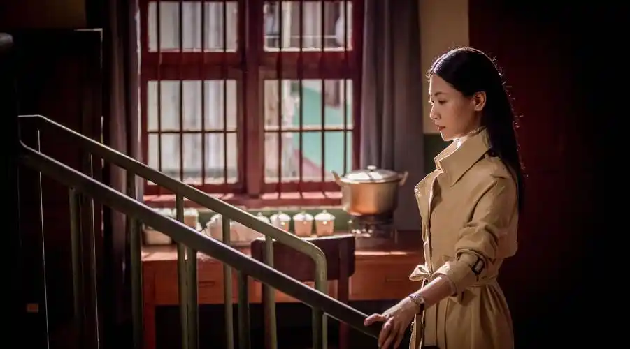 常汉卿|白冰电视剧《奔腾年代》正在热播 廖一梅热情献跳恰恰slay全场