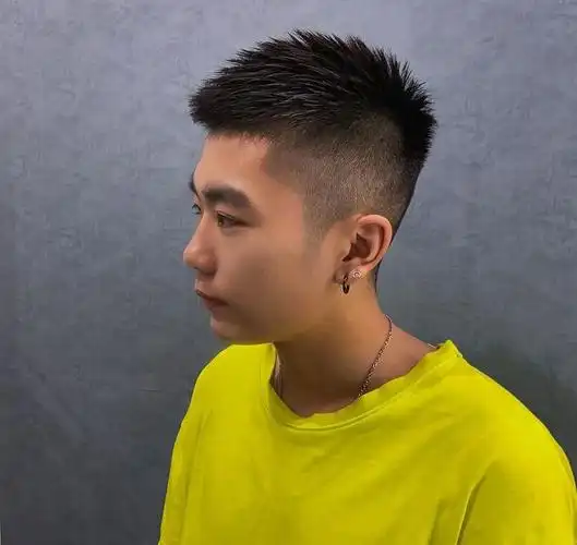 越剪越好看的男生发型11款,不论什么年龄,剪完帅气显精神