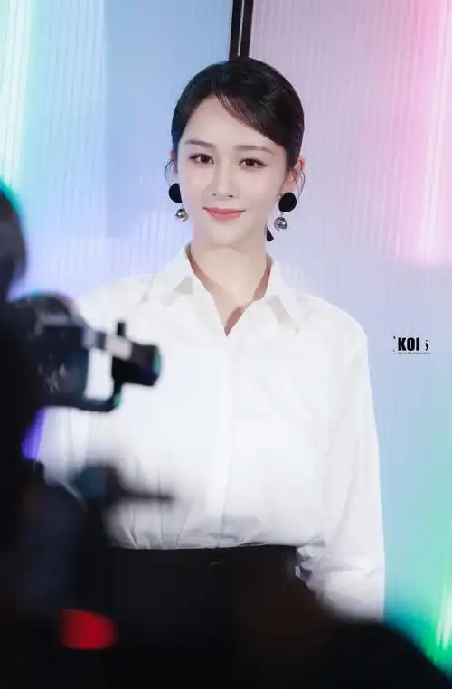 杨紫超话#杨紫贺顿#yz#杨紫贝雷帽造型#2021.11.