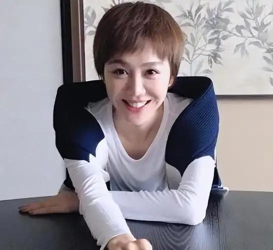 回顾姜妍:错爱妈宝男,遭男友妈嫌弃,干妈宋丹丹拿她当亲闺女