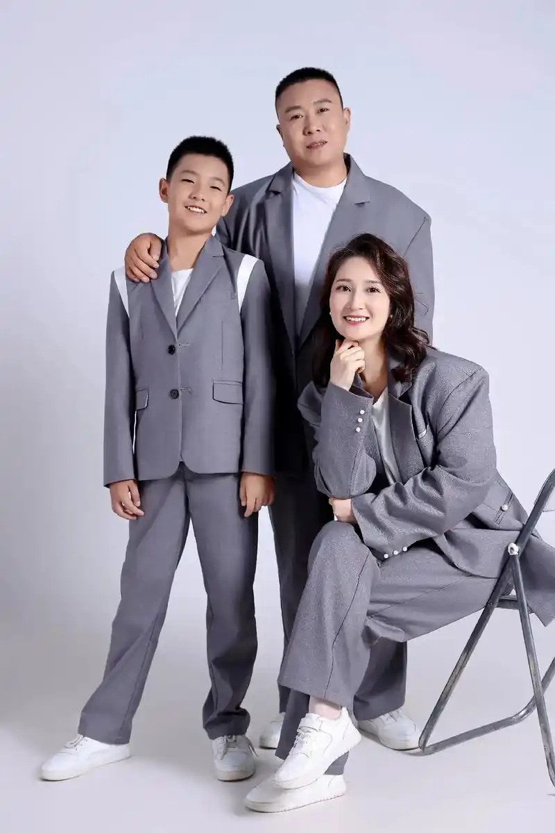 致生活 一家三口,儿子很可爱,我很幸福!✌✌✌ - 抖音