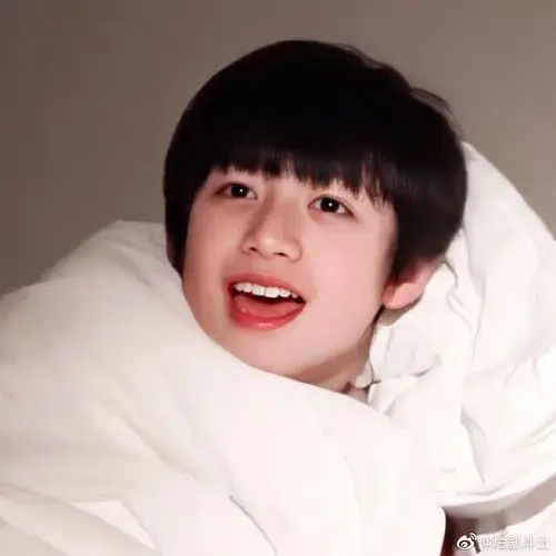 朱志鑫真的太好看了!小时候可爱长大后禁欲!_高清图集_新浪网