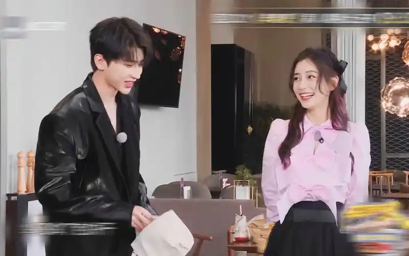 【坤颖姐弟】世界奇奇怪怪,一起可可爱爱【蔡徐坤×angelababy】